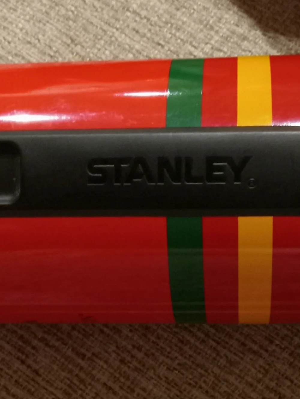 Limited Edition Stanley x Pendleton Red Insulated Thermos Bottle - Picture 4 of 4